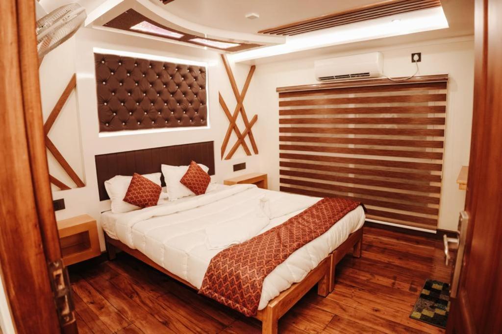 Venice Premium Houseboats Alleppey Alappuzha 外观 照片